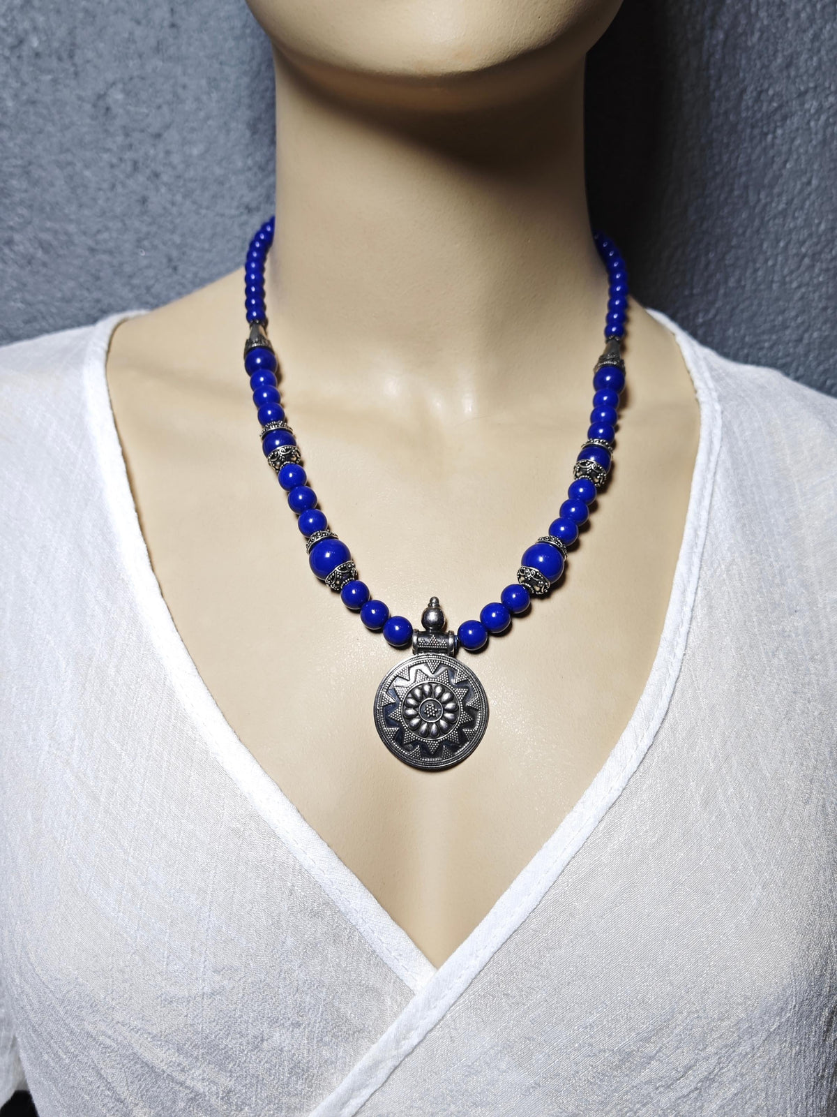 925 Sterling Silver Tribal Pendant Necklace, Lapis Lazuli Gradient Choker, Ethnic Boho Statement Jewelry, Vintage Silver Cap Gift 51cm