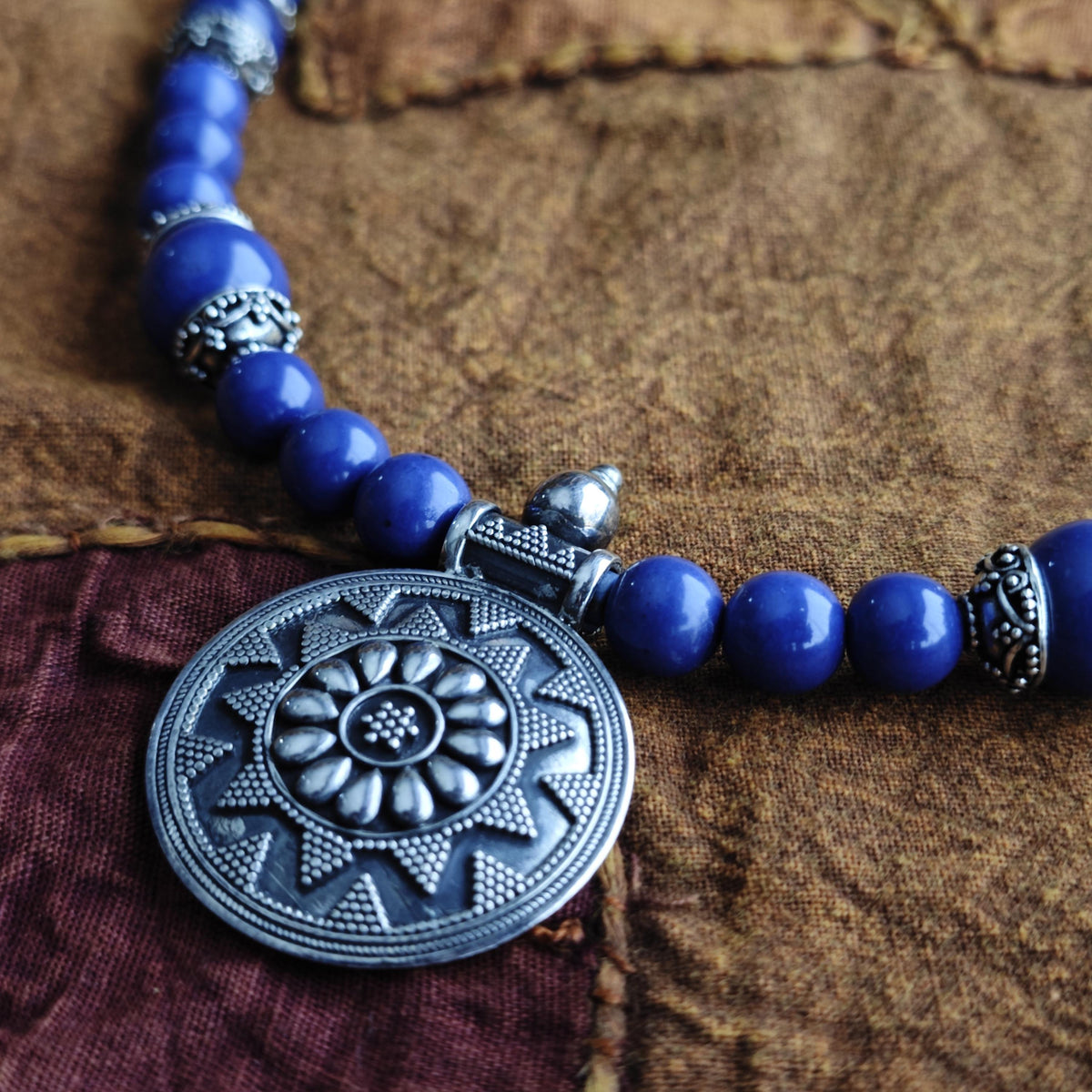 925 Sterling Silver Tribal Pendant Necklace, Lapis Lazuli Gradient Choker, Ethnic Boho Statement Jewelry, Vintage Silver Cap Gift 51cm