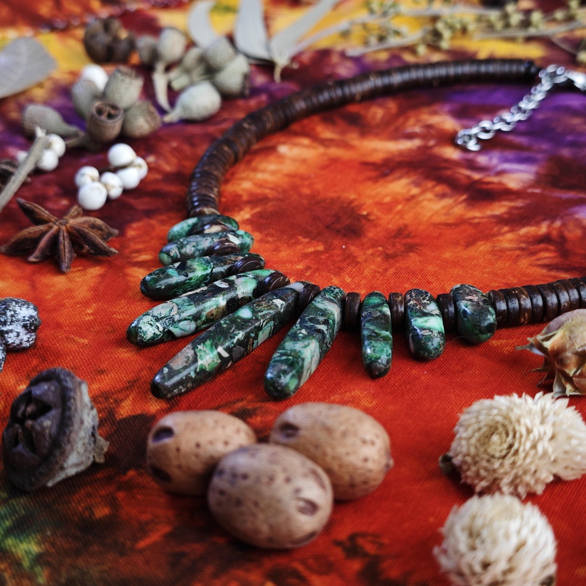 Forest Green Crazy Lace Agate & Coconut Shell Bead Necklace | Ethnic Tribal Boho Jewelry
