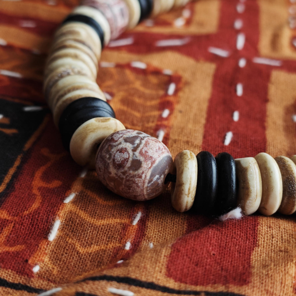 Vintage Yak Bone & Dzi Bead Necklace, Tibetan Style Choker, Tribal Amulet Beaded Necklace, Earthy Boho Jewelry for Men and Women, 47cm