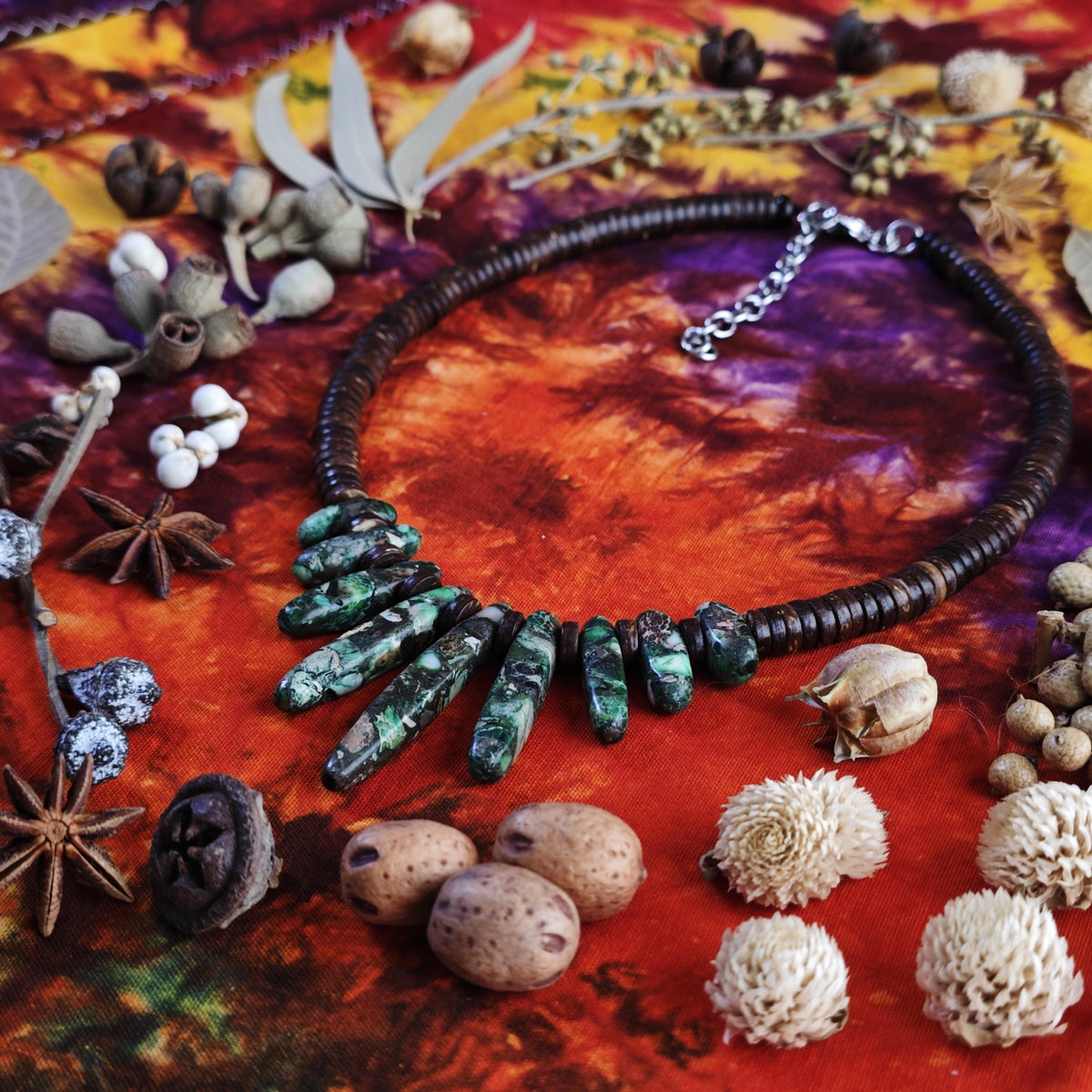 Forest Green Crazy Lace Agate & Coconut Shell Bead Necklace | Ethnic Tribal Boho Jewelry